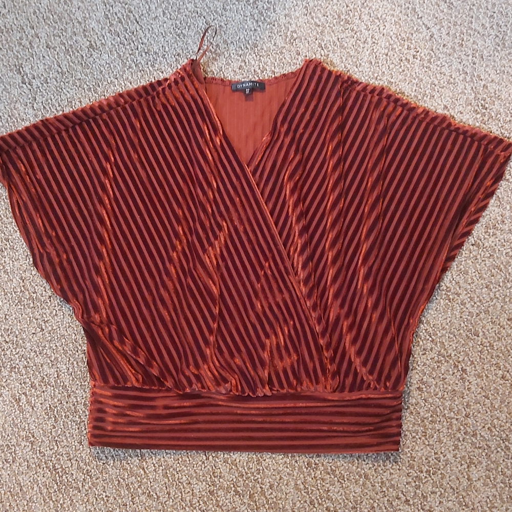Chose 2 for $25.. DYNAMITE BURNT ORANGE CROP BEAUTY SMALL